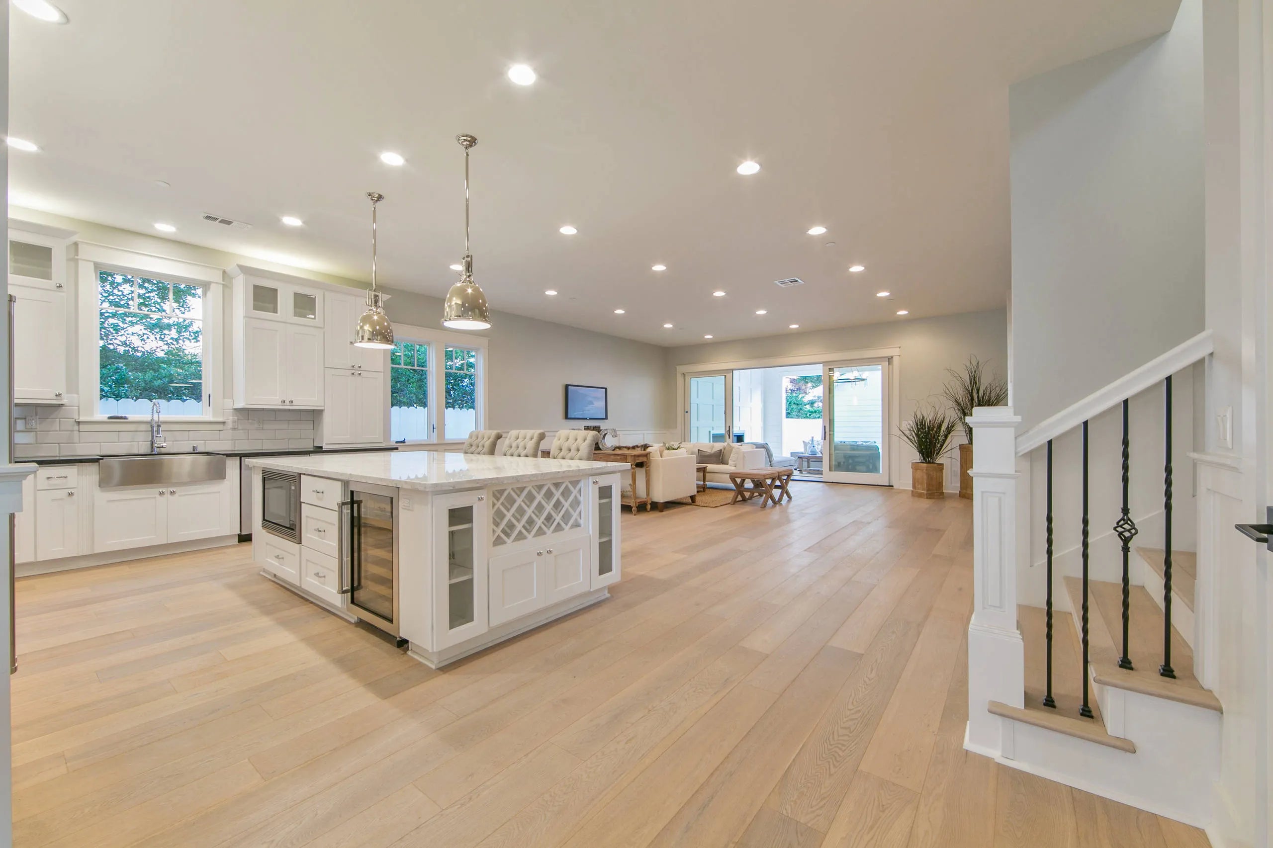 Single Room Dark Wood